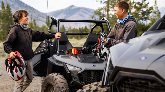 Features-RZR-200-4