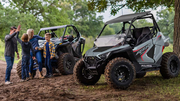 Features-RZR-200-7